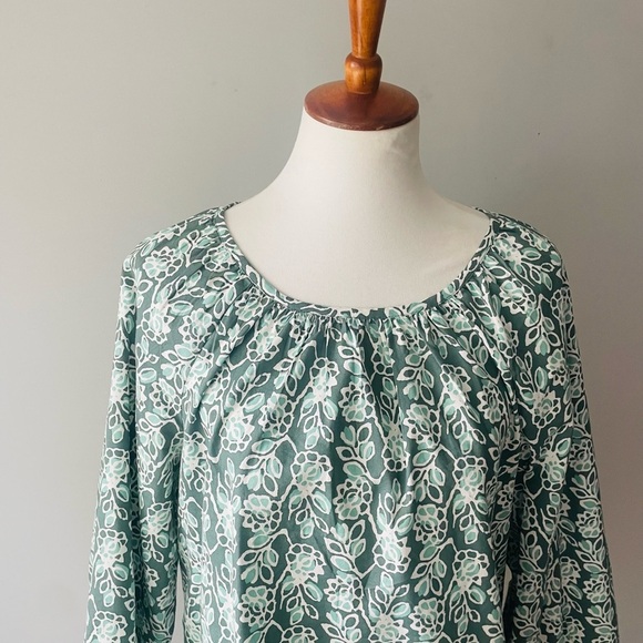 J. Crew Green and Ivory Scoop Neck Popover Top NWT - Picture 2 of 6